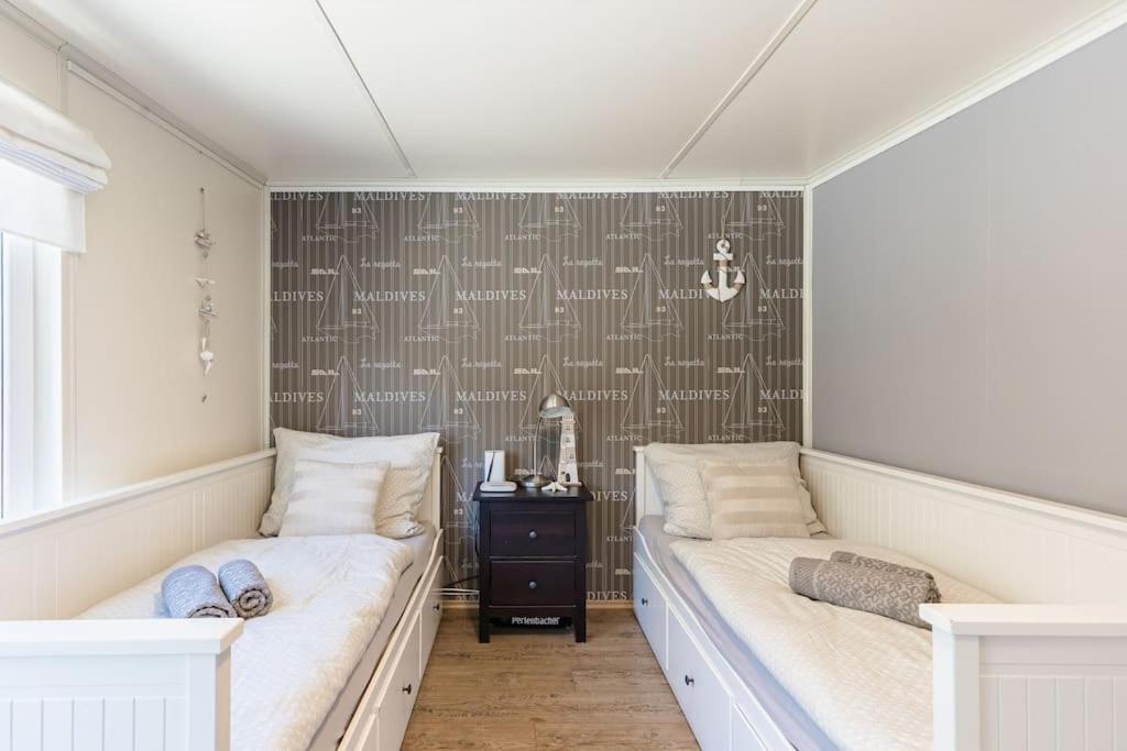 Ocarujuci Houseboat Na Dunaji Bratislava Ngoại thất bức ảnh